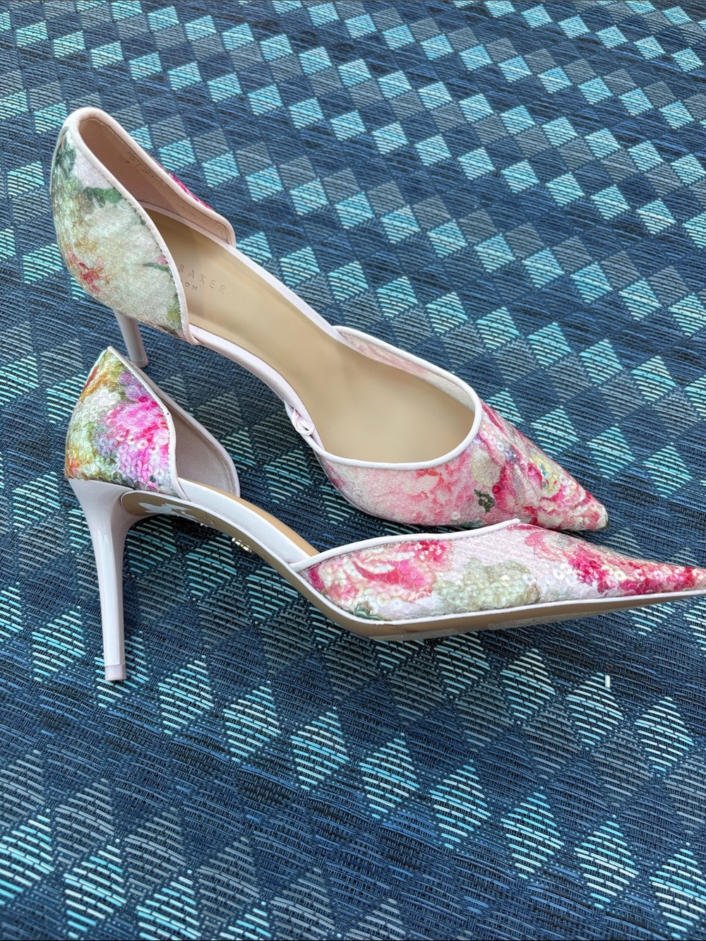 LIke New Ted Baker Floral Pointed-Toe D'Orsay Heels in Pink and Green size 9